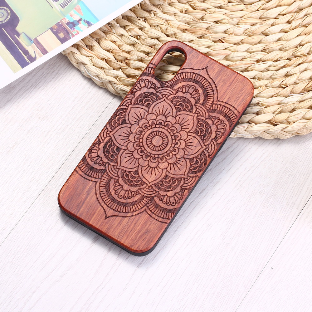 Acheter coque de téléphone (iphone) en bois avec motif MANDALA ETHNIQUE